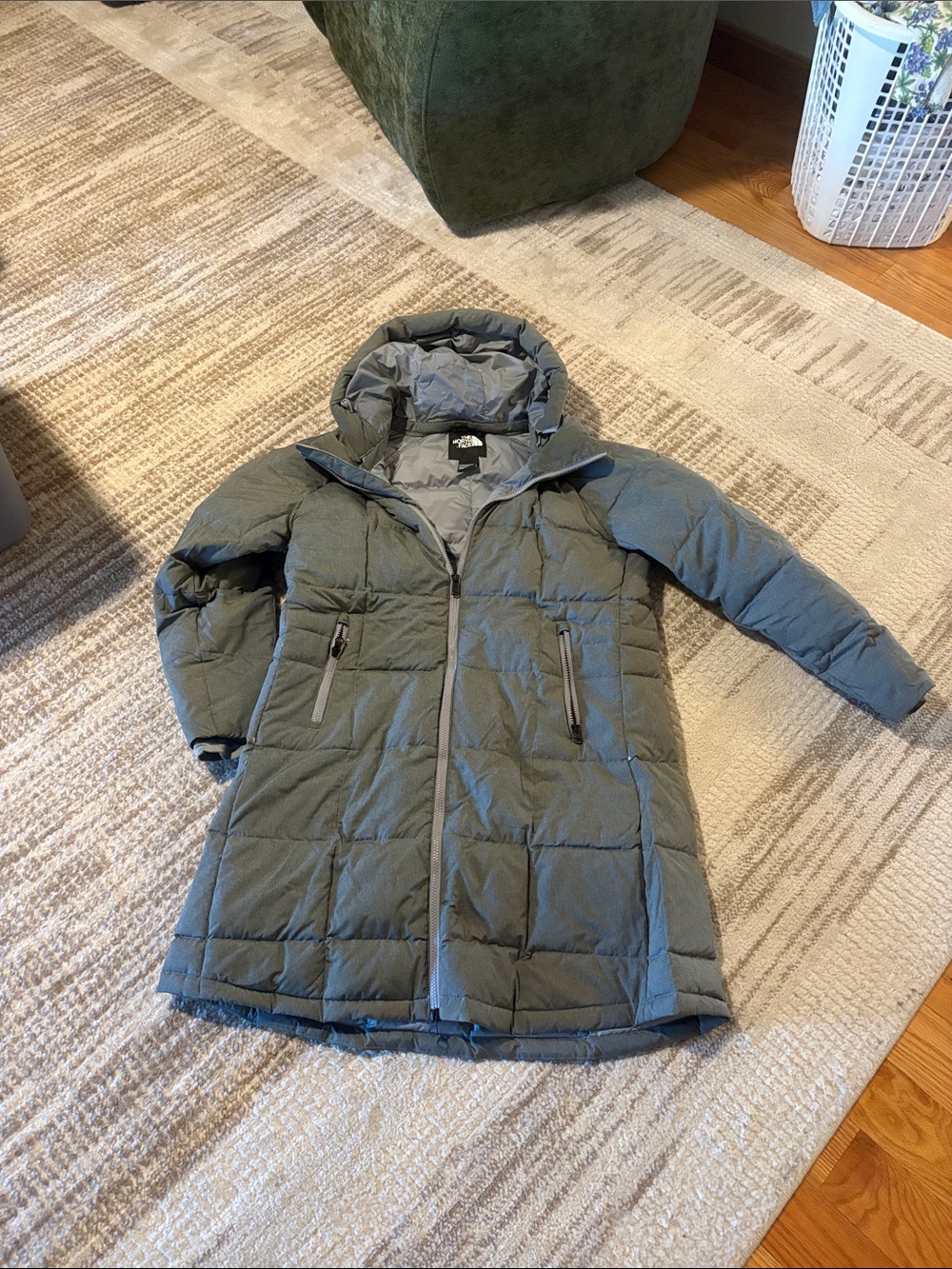 The North Face Women's Hooded Quilted Puffer Coat in Gray-Green